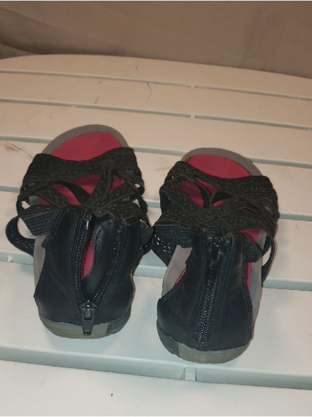 BareTraps Black Strappy Sandals with Pink Footbed - 6m - Picture 5 of 6